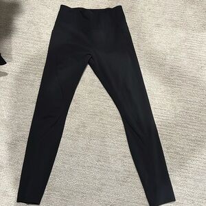 Black Athleta leggings- quest hybrid tight- size 8